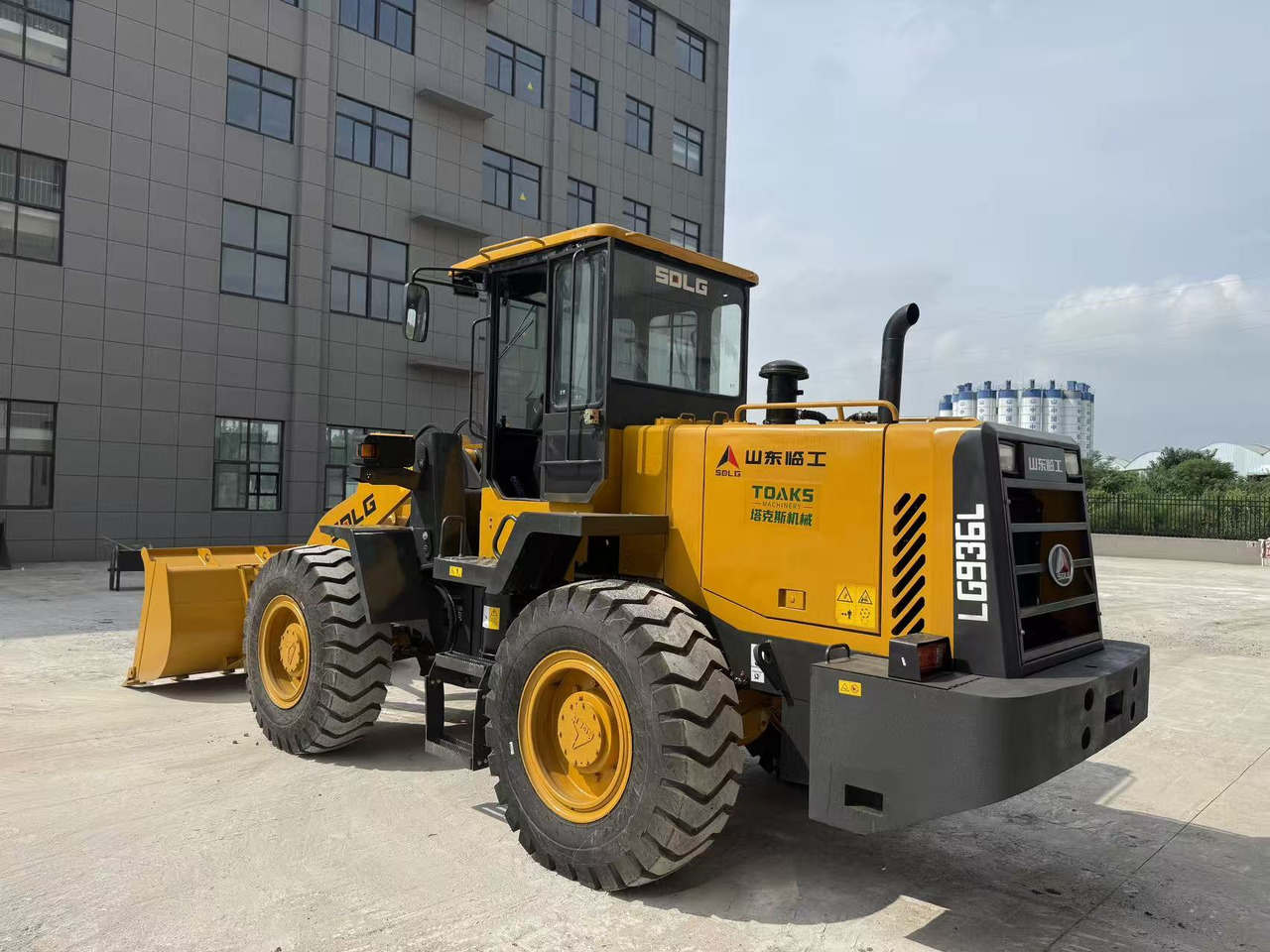 Wheel loader SDLG LG936L
