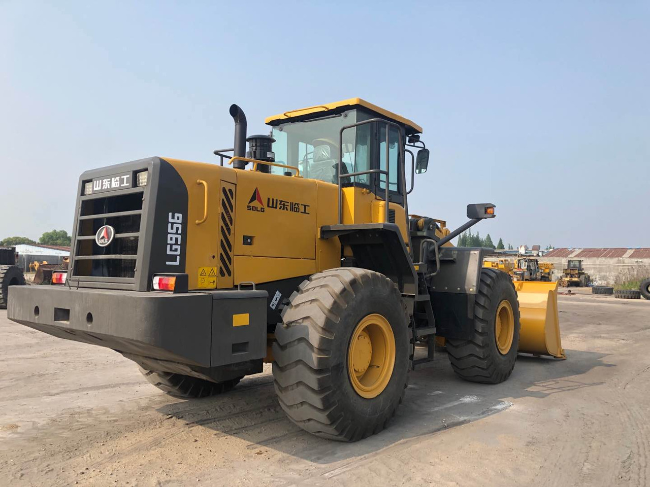 Wheel loader SDLG LG956G