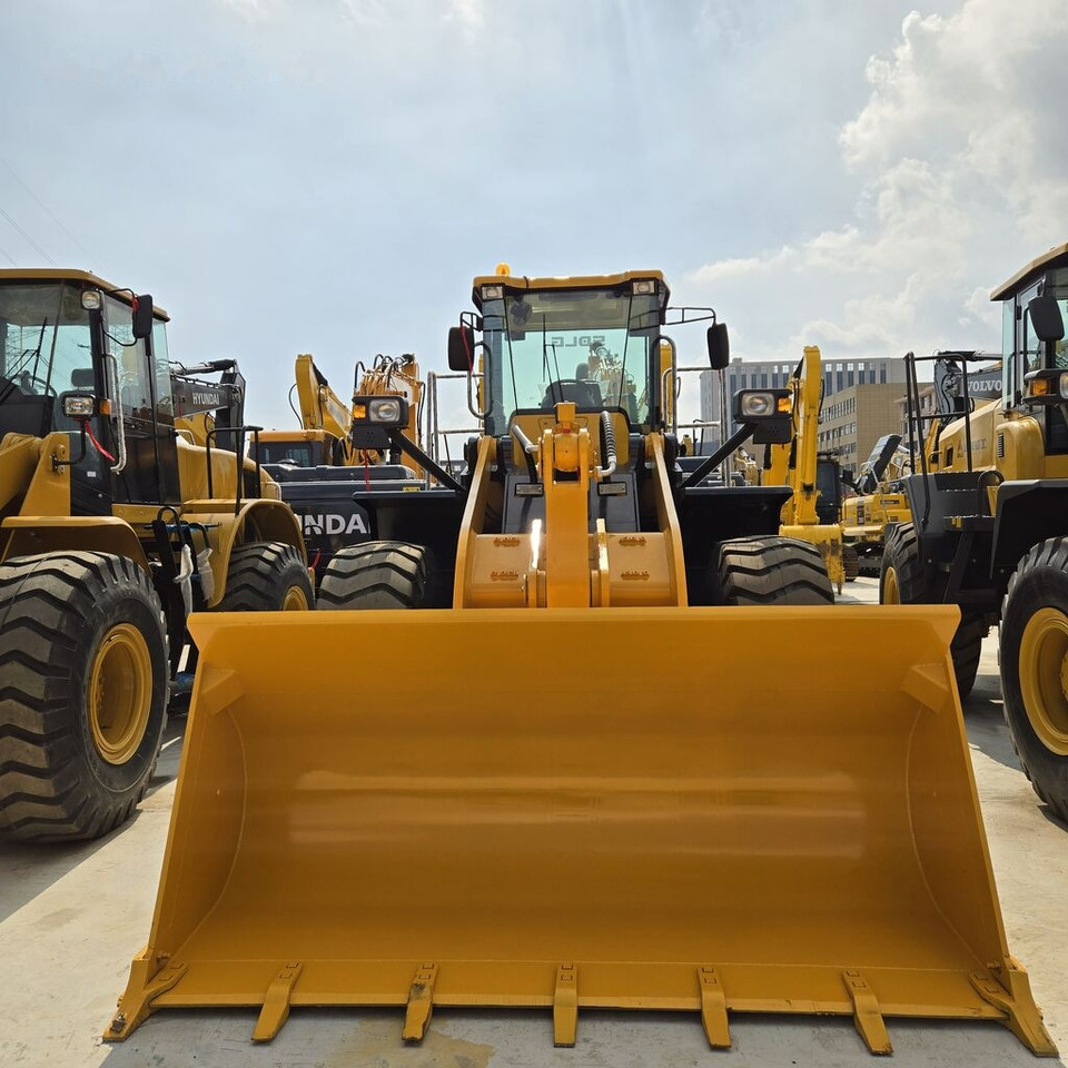 Wheel loader SDLG LG956L