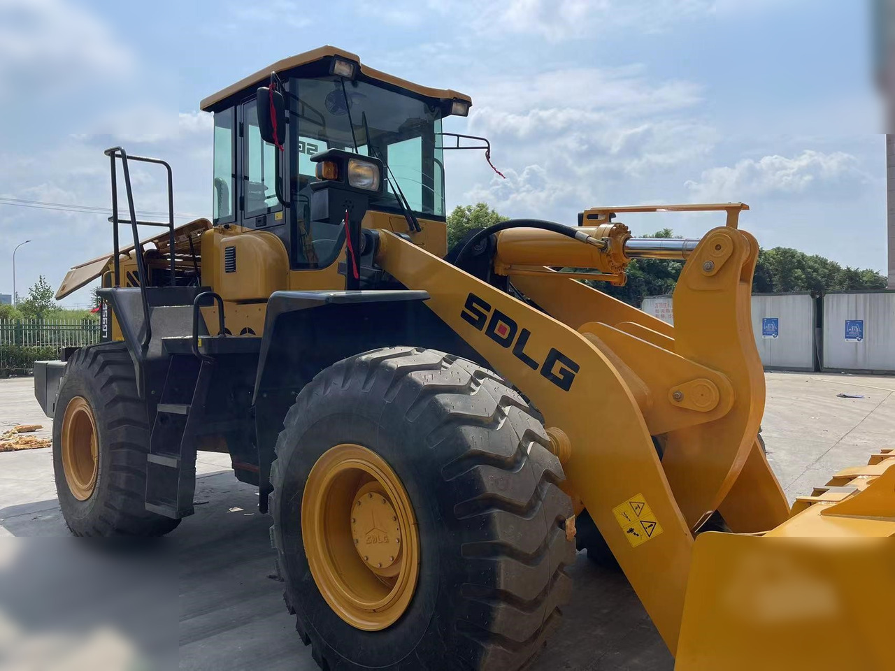 Wheel loader SDLG LG956L