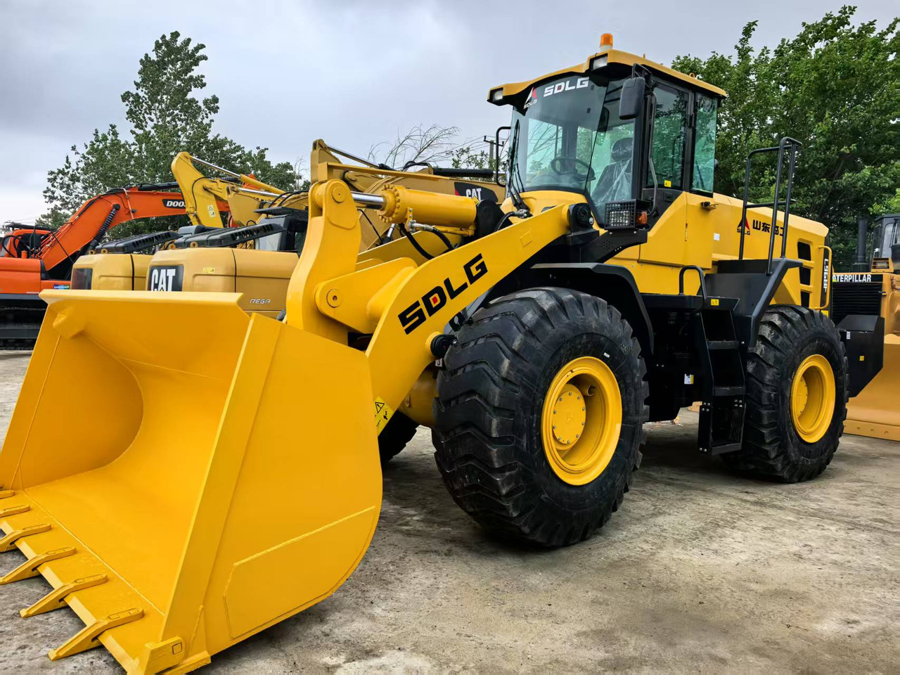 Wheel loader SDLG LG968F