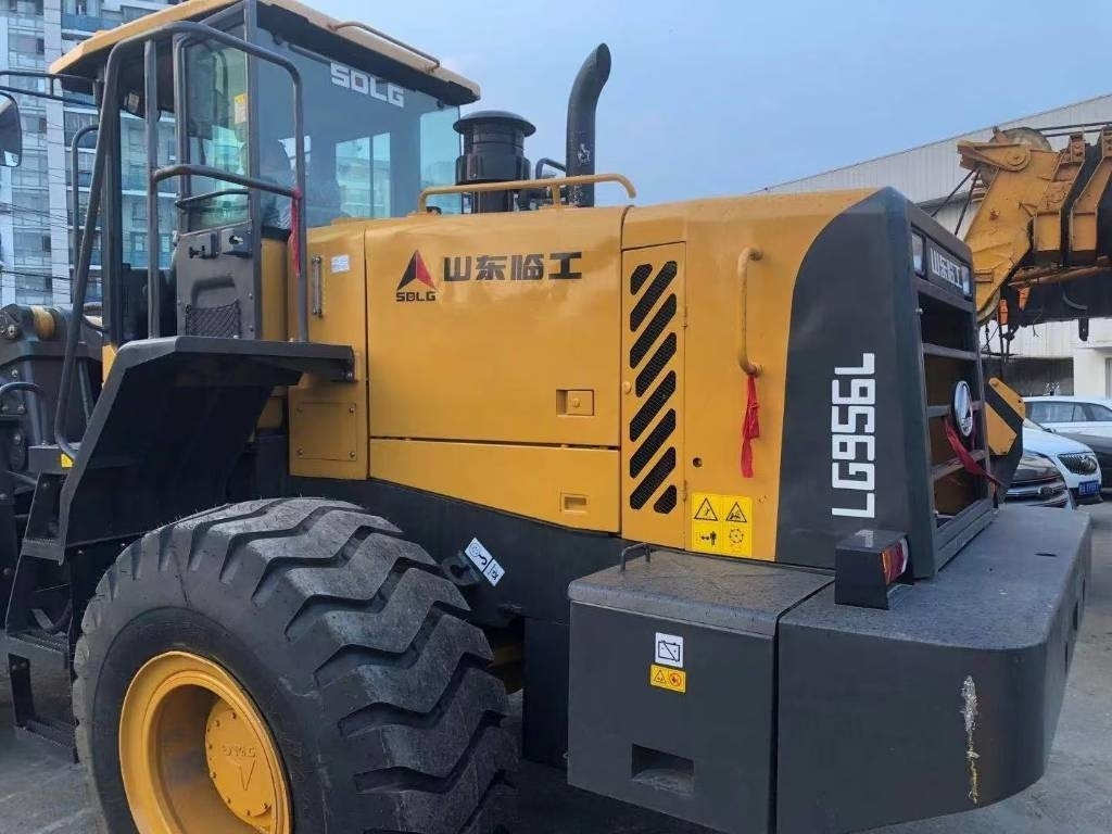 Wheel loader SDLG LG 956