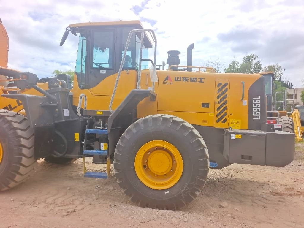 Wheel loader SDLG LG 956 L