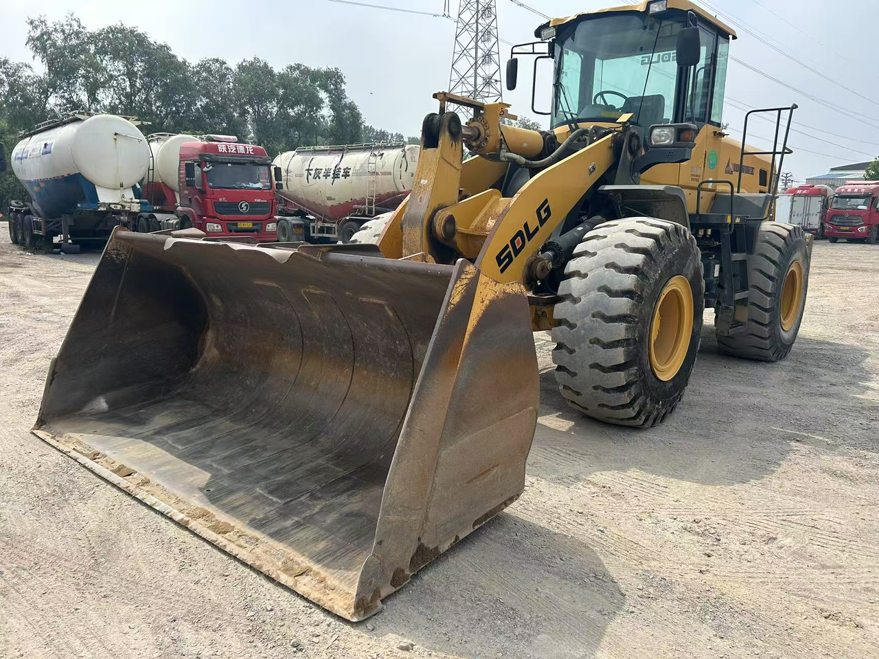 Wheel loader SDLG Used SDLG L956F Wheel Loader – 5 Ton, 220 HP, 3m³ Bucket, Weichai Engine