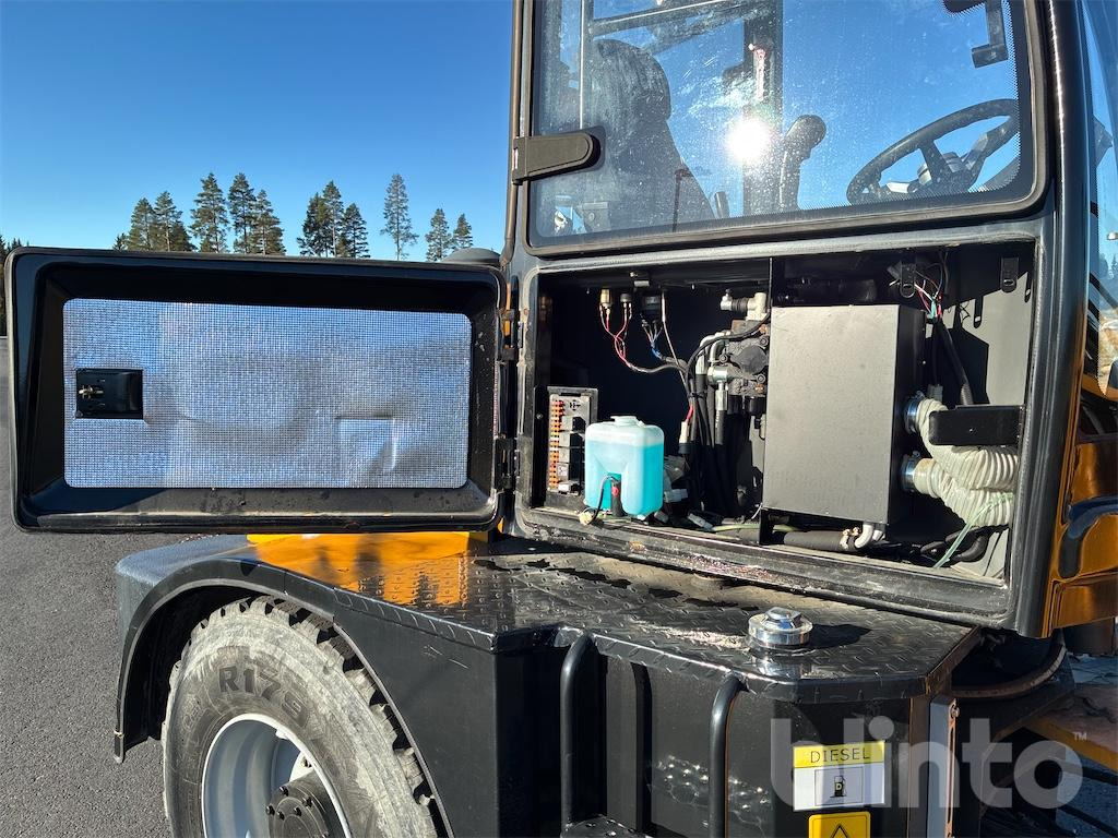 Wheel loader Swekip 2050 inklusive långgafflar och planeringsskopa