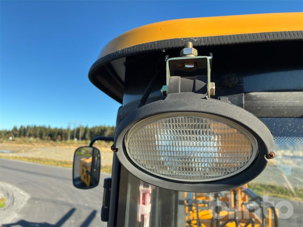 Wheel loader Swekip 2050 inklusive långgafflar och planeringsskopa
