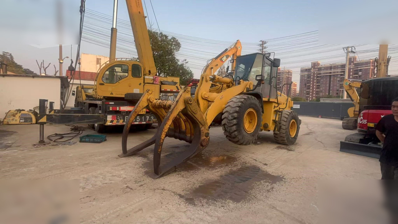 Wheel loader TCM L27