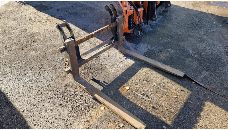 Wheel loader Terex TL80 4X4 + tools