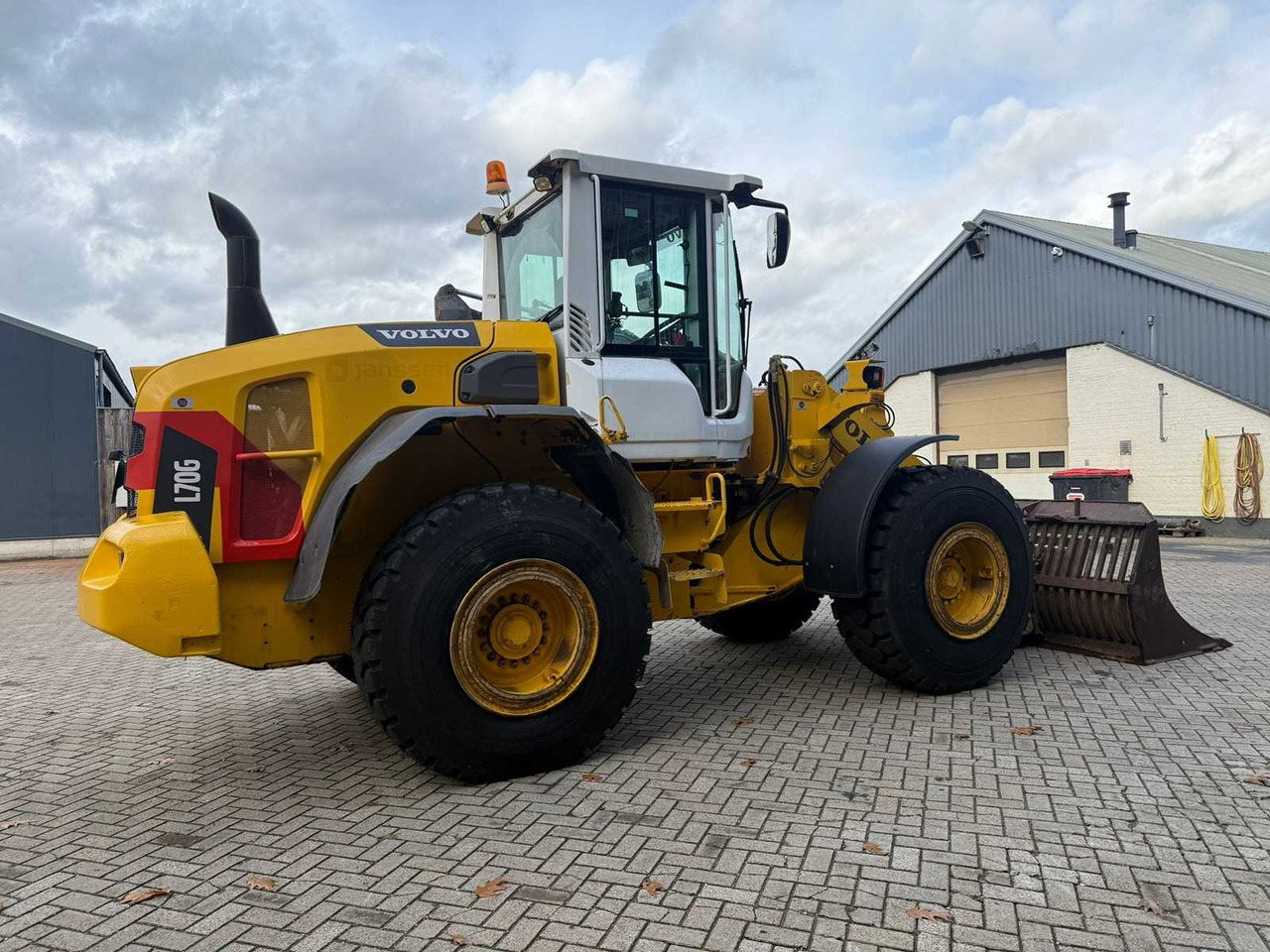 Wheel loader VOLVO - 2014 - L70G - SHOVEL WITH LICENSE PLATE INCL. BAK AND QUICK CHANGE