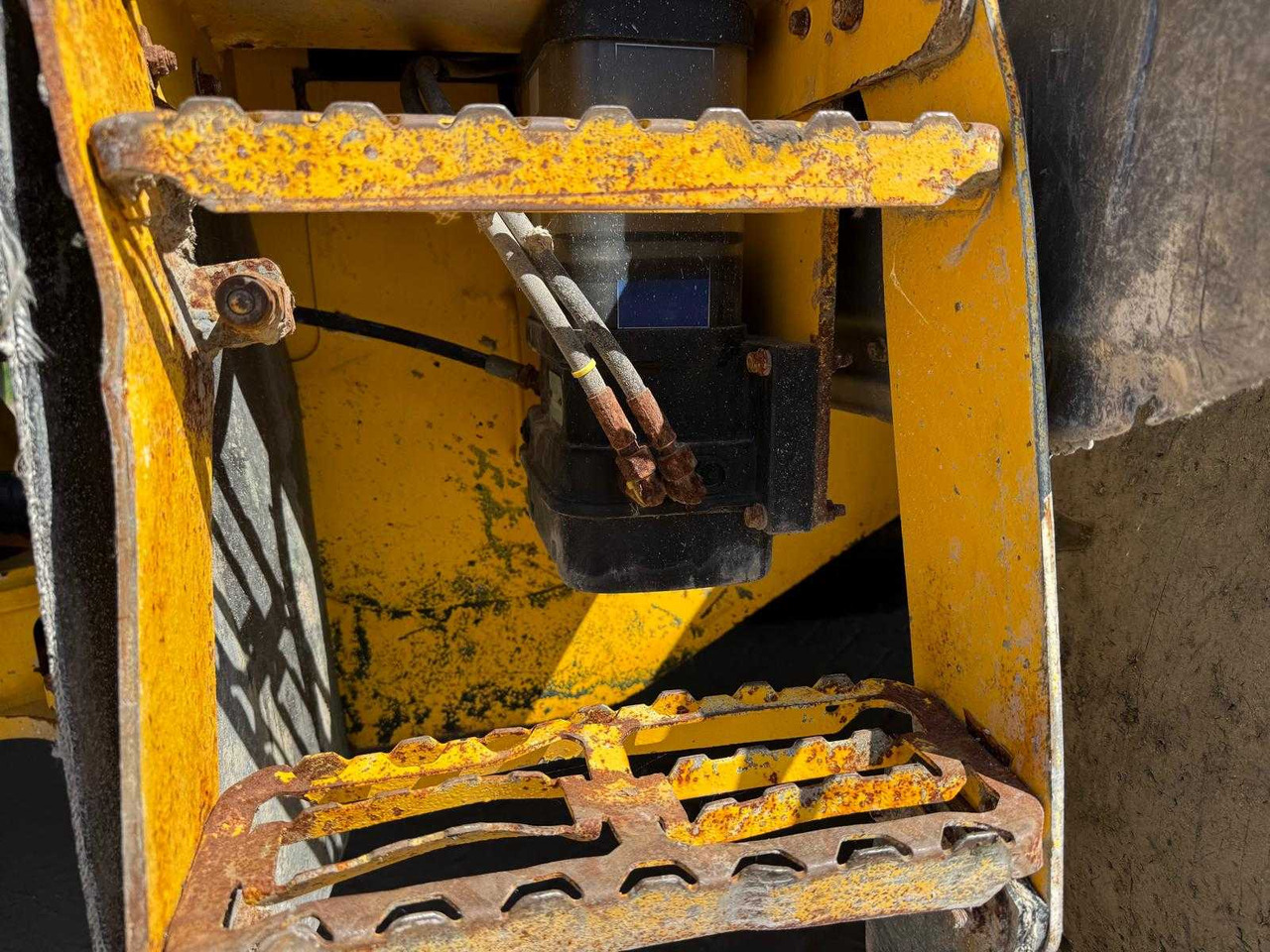 Wheel loader VOLVO - 2014 - L70G - SHOVEL WITH LICENSE PLATE INCL. BAK AND QUICK CHANGE