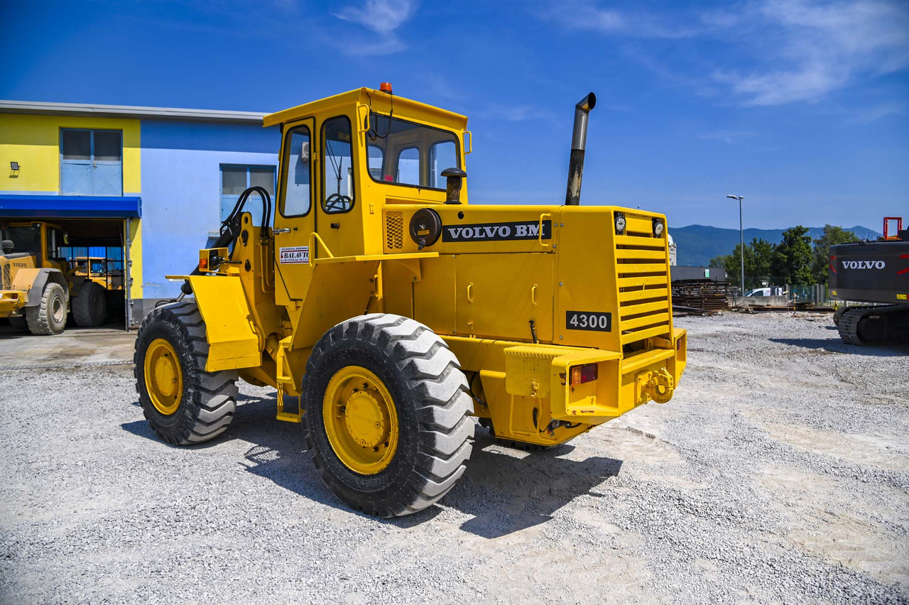 Wheel loader VOLVO BM4300