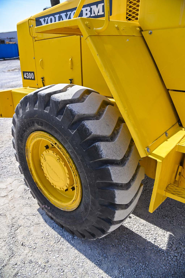 Wheel loader VOLVO BM4300