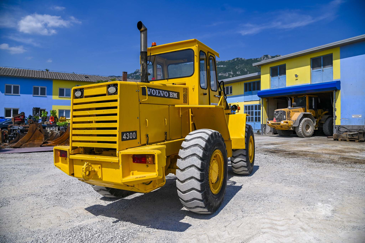 Wheel loader VOLVO BM4300