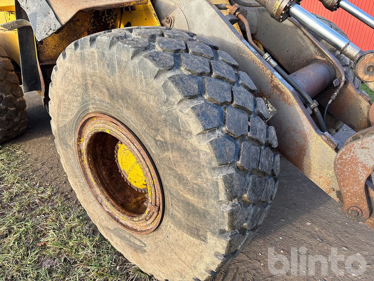 Wheel loader VOLVO L120B
