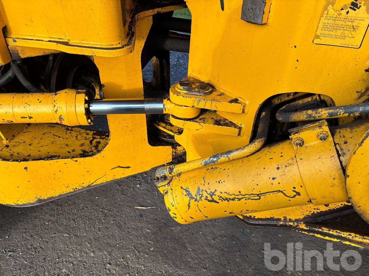 Wheel loader VOLVO L120B