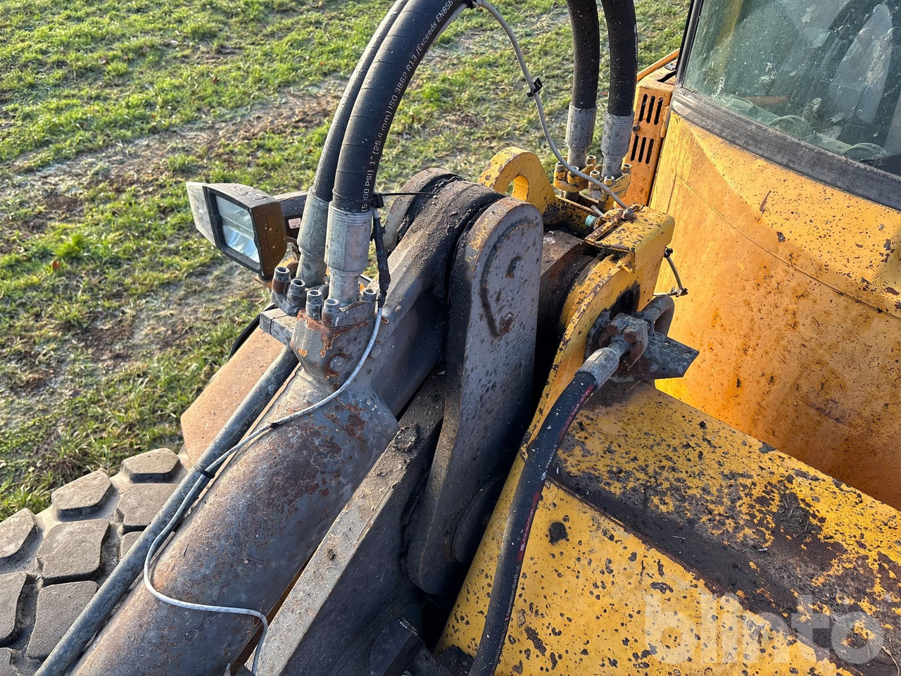 Wheel loader VOLVO L120B