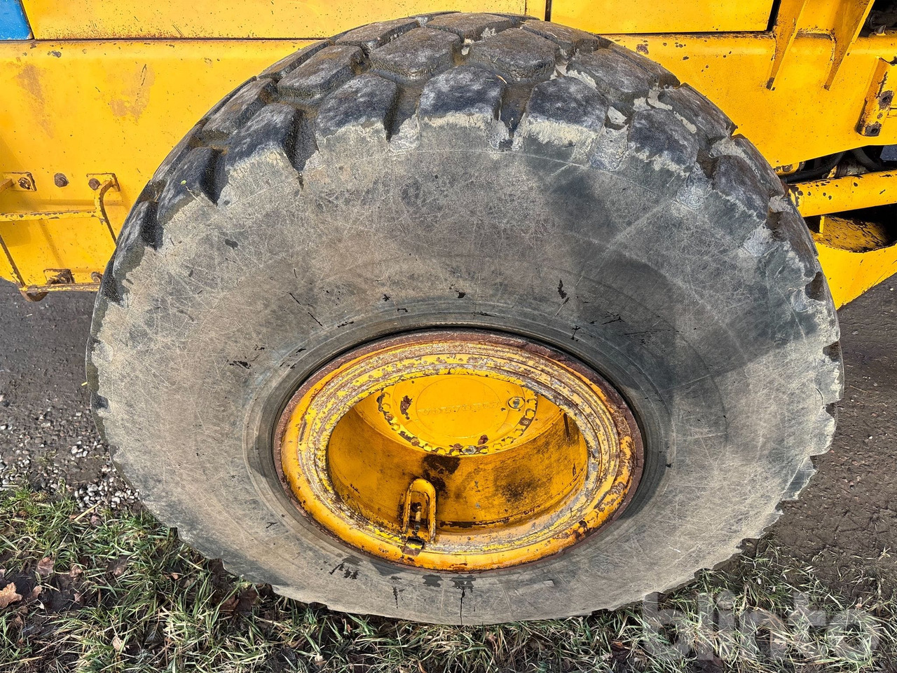 Wheel loader VOLVO L120B