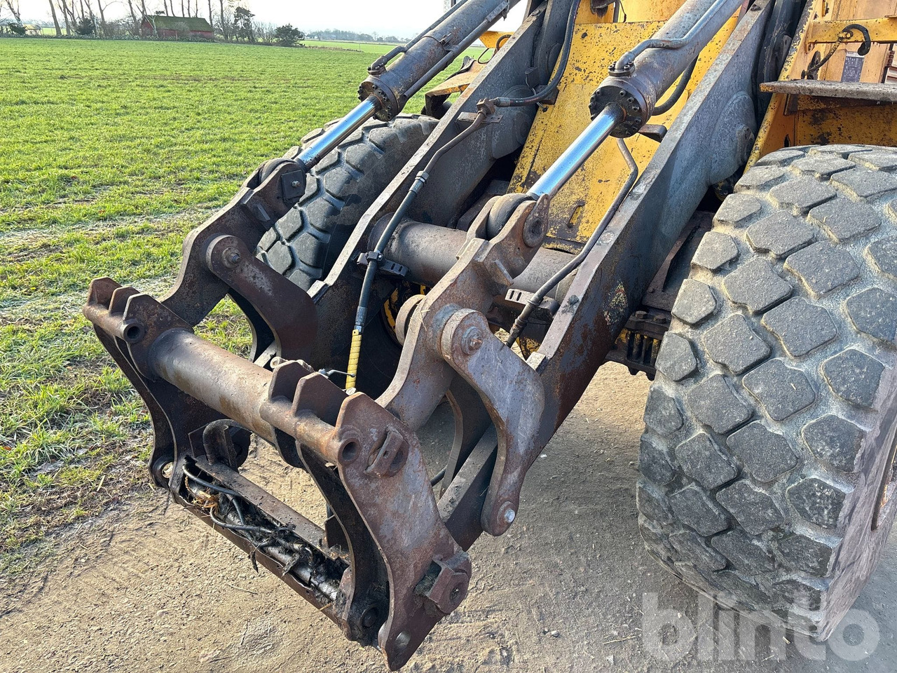 Wheel loader VOLVO L120B