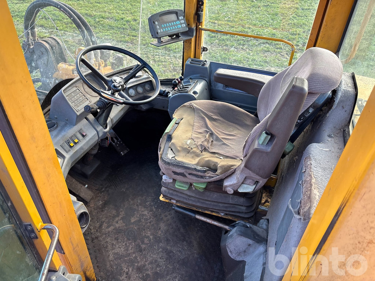 Wheel loader VOLVO L120B