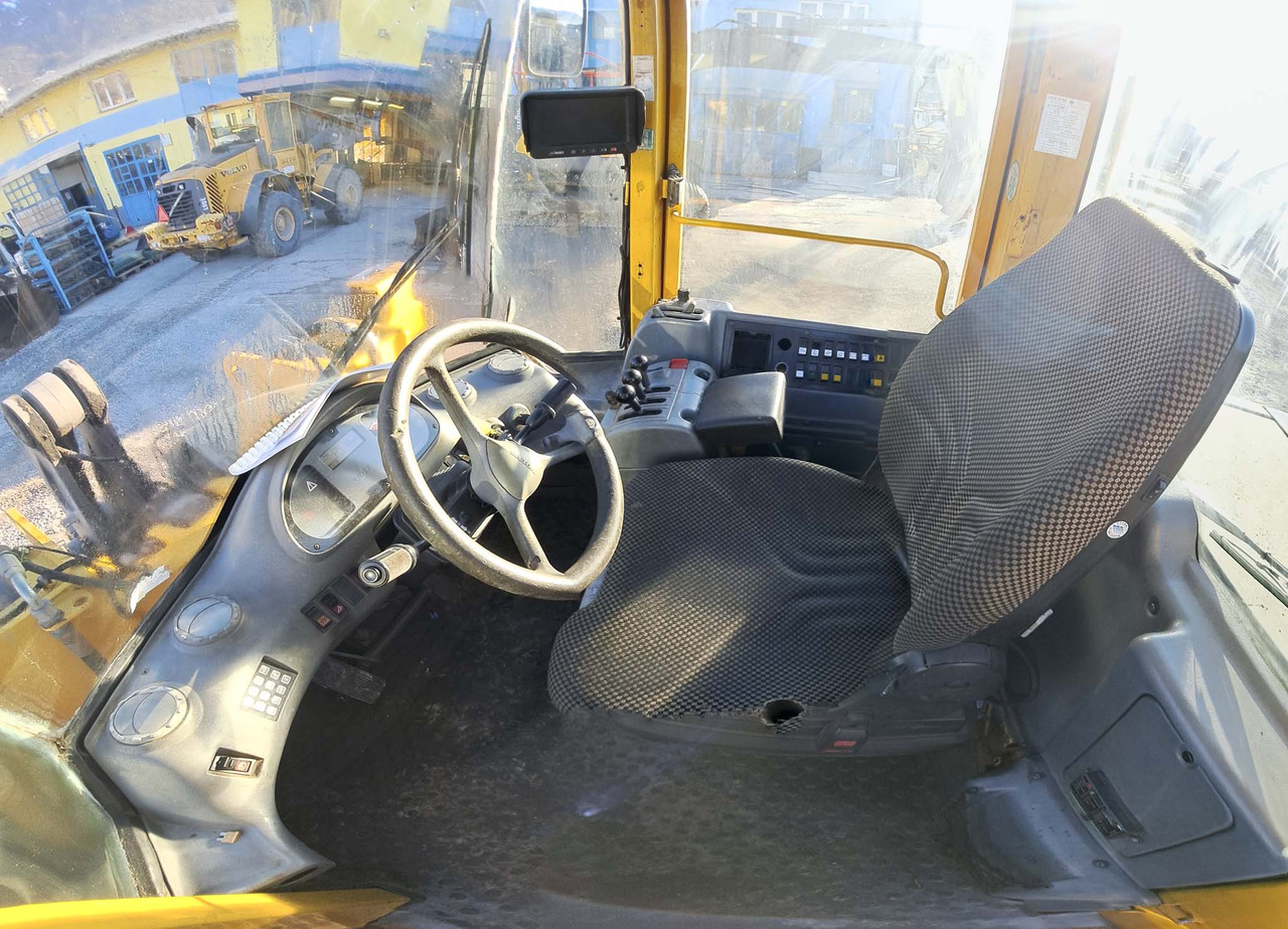 Wheel loader VOLVO L120E