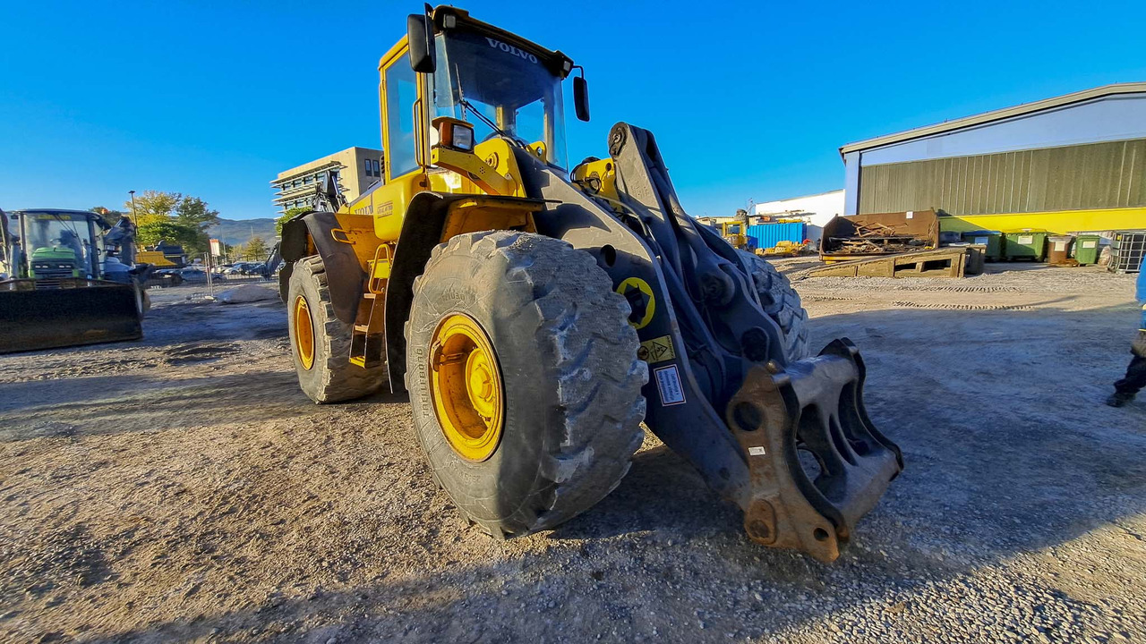 Wheel loader VOLVO L120E