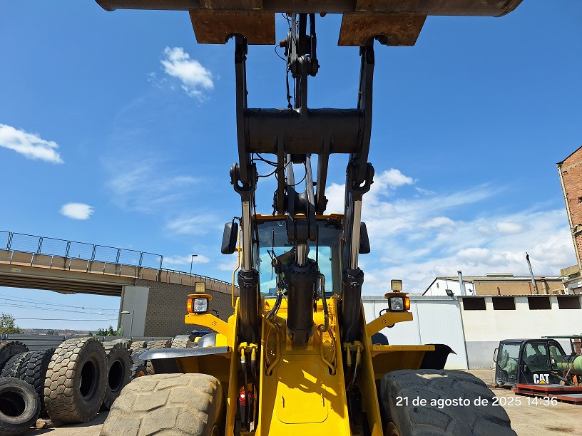 Wheel loader VOLVO L120E