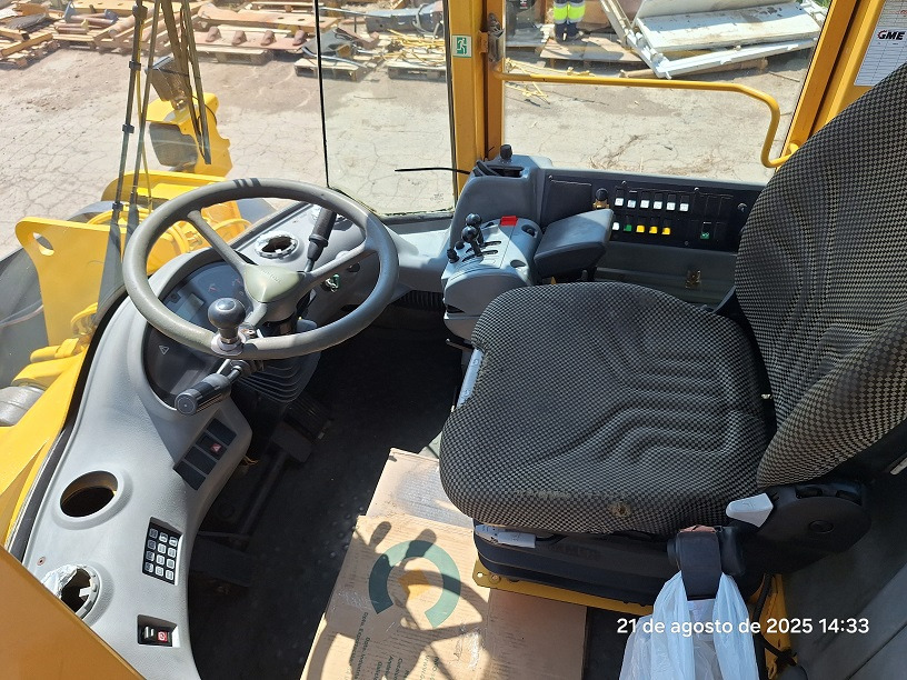 Wheel loader VOLVO L120E