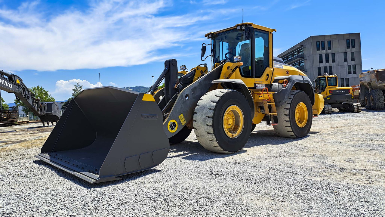Wheel loader VOLVO L120H