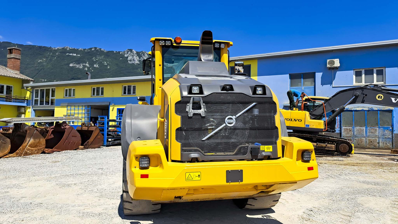 Wheel loader VOLVO L120H