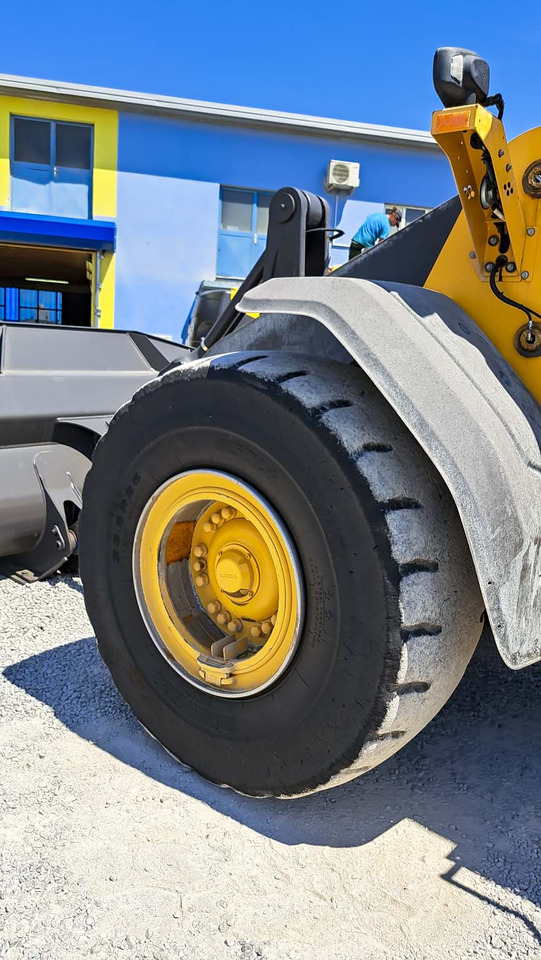 Wheel loader VOLVO L120H
