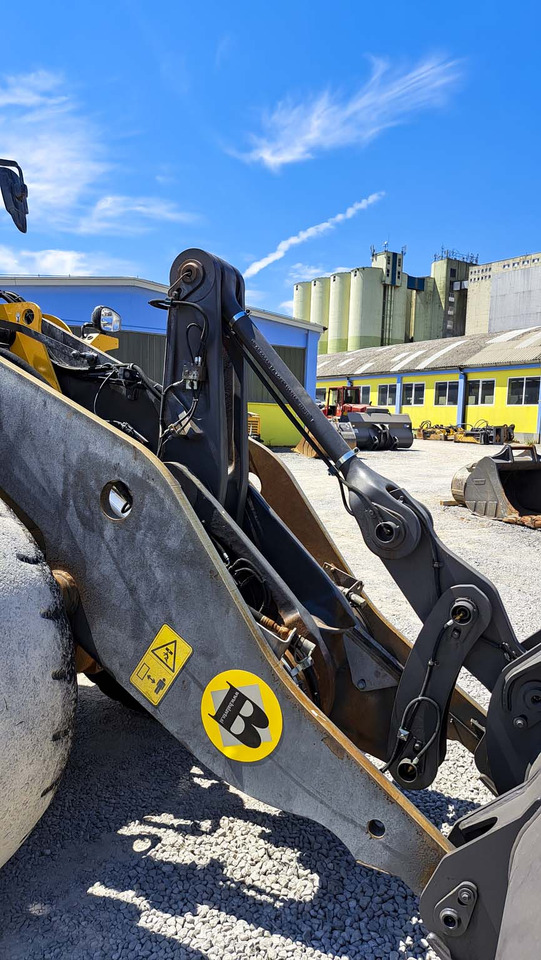 Wheel loader VOLVO L120H