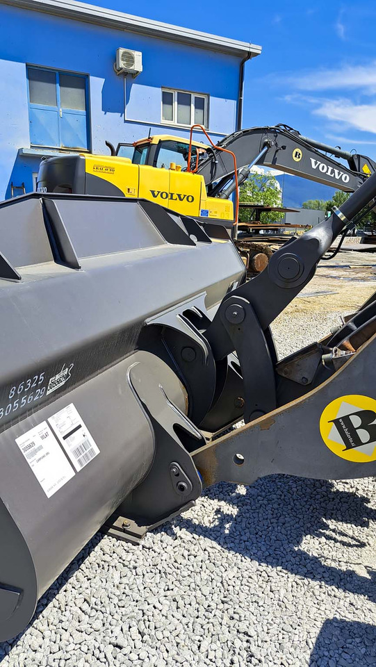 Wheel loader VOLVO L120H