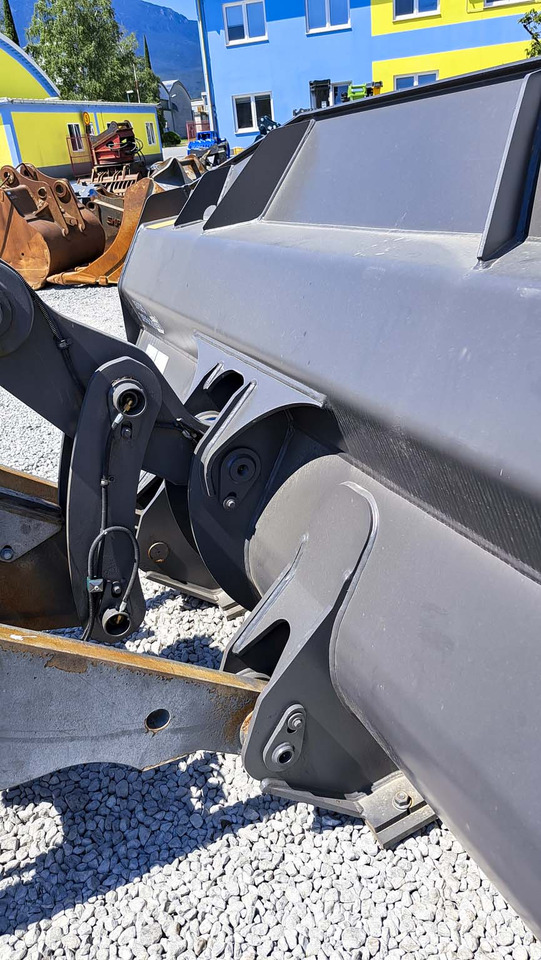 Wheel loader VOLVO L120H