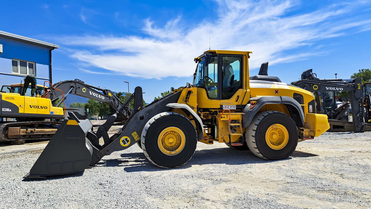 Wheel loader VOLVO L120H