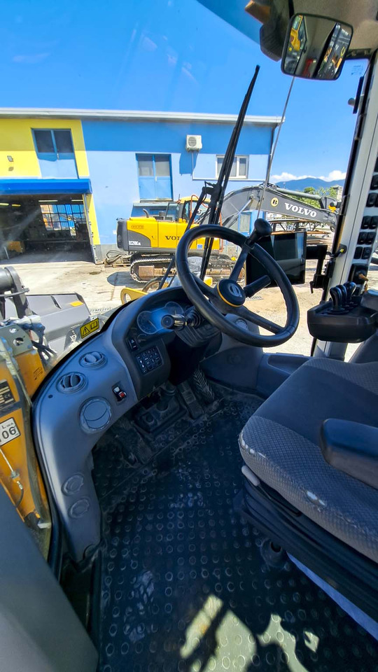 Wheel loader VOLVO L120H