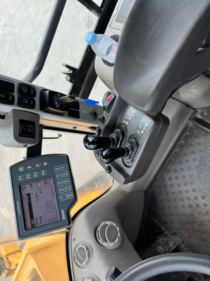 Wheel loader VOLVO L180G