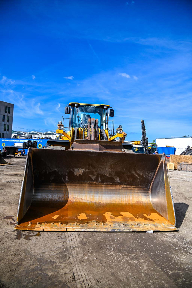 Wheel loader VOLVO L180H