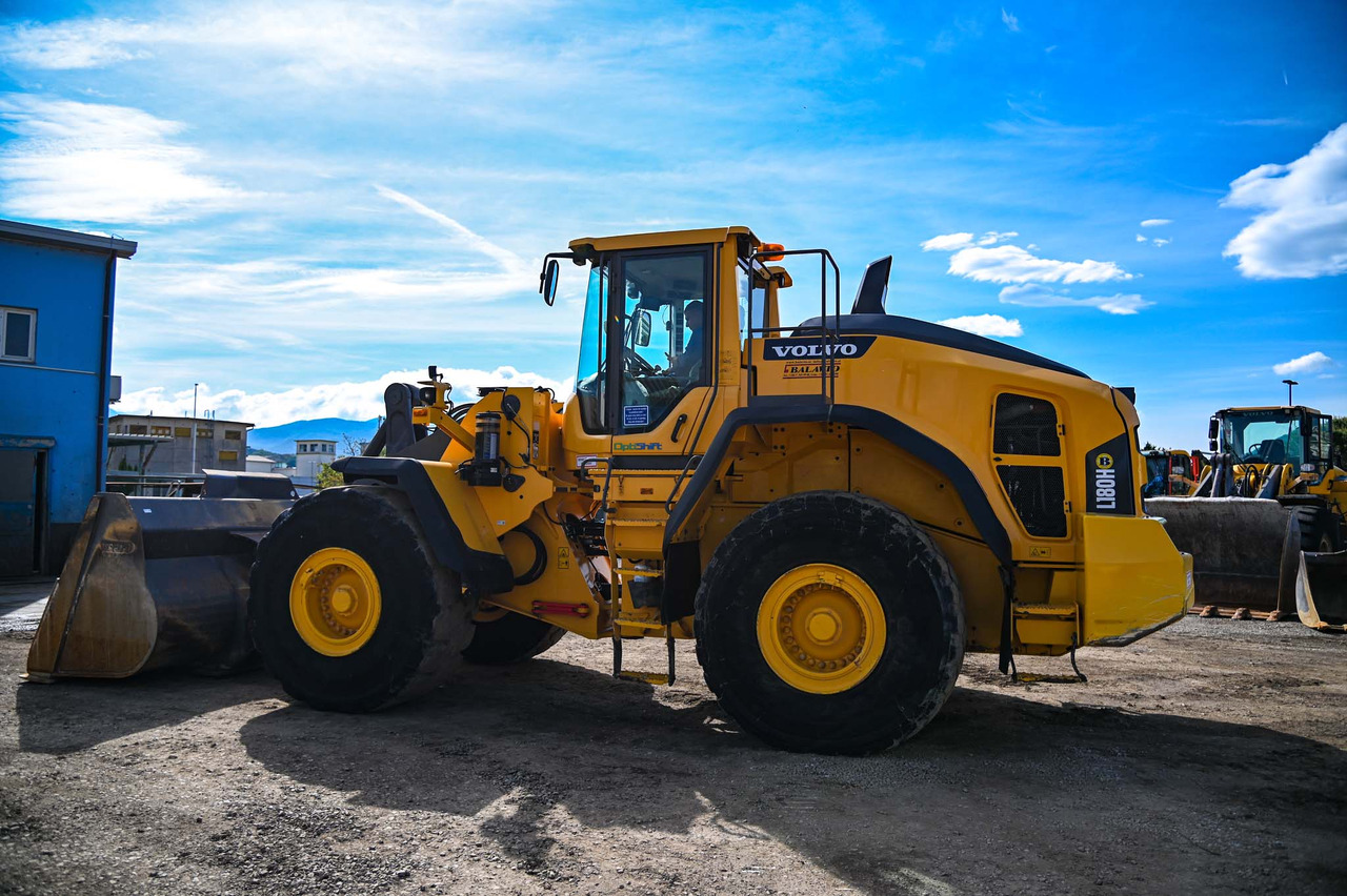 Wheel loader VOLVO L180H