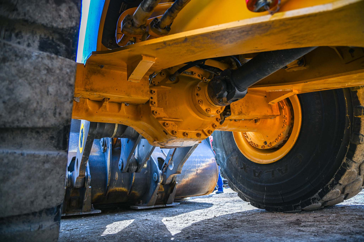 Wheel loader VOLVO L180H