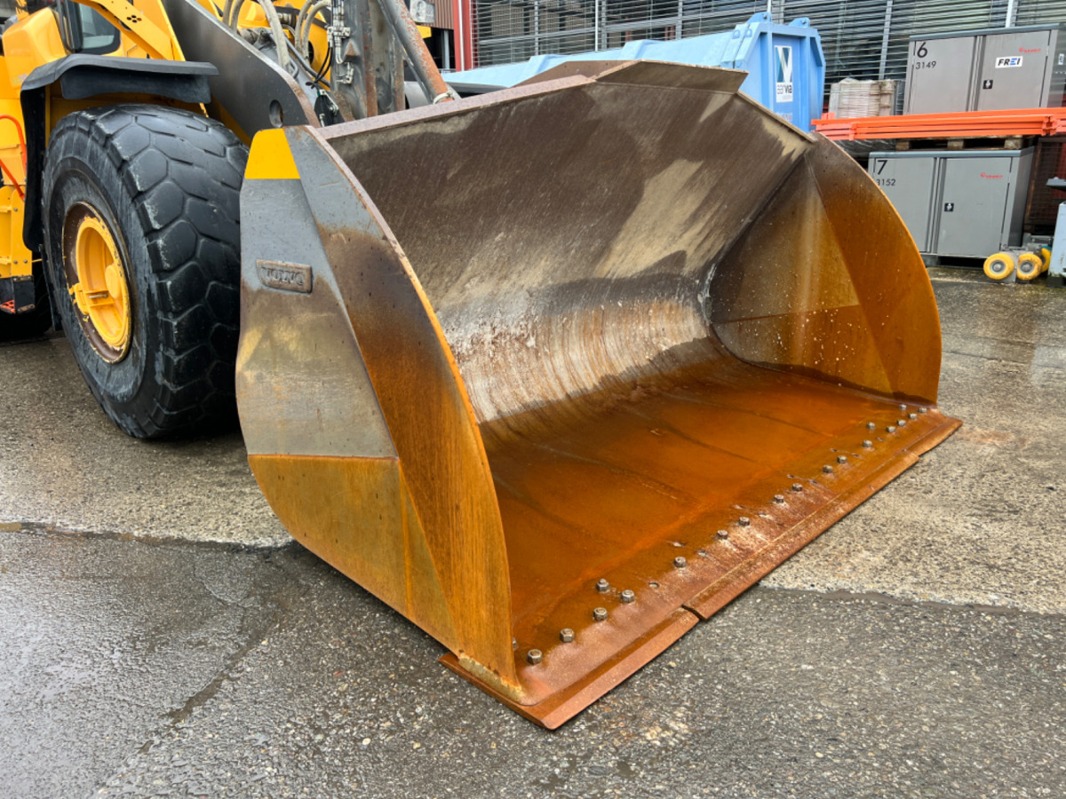 Wheel loader VOLVO L180H