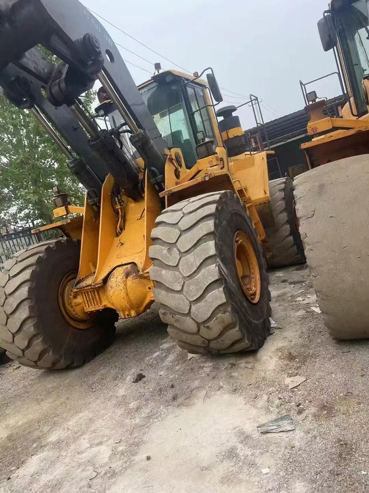 Wheel loader VOLVO L220F