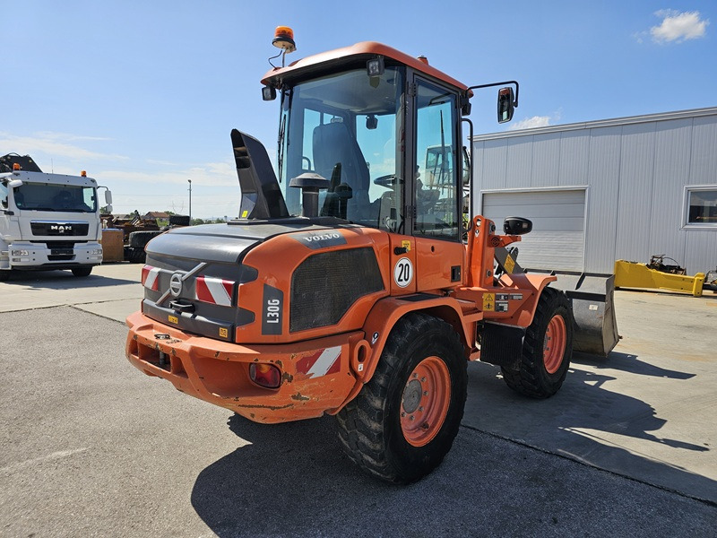 Wheel loader VOLVO L30G