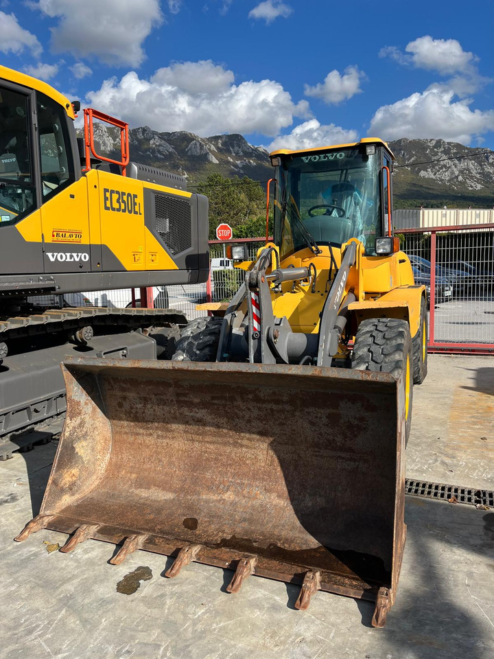 Wheel loader VOLVO L35B