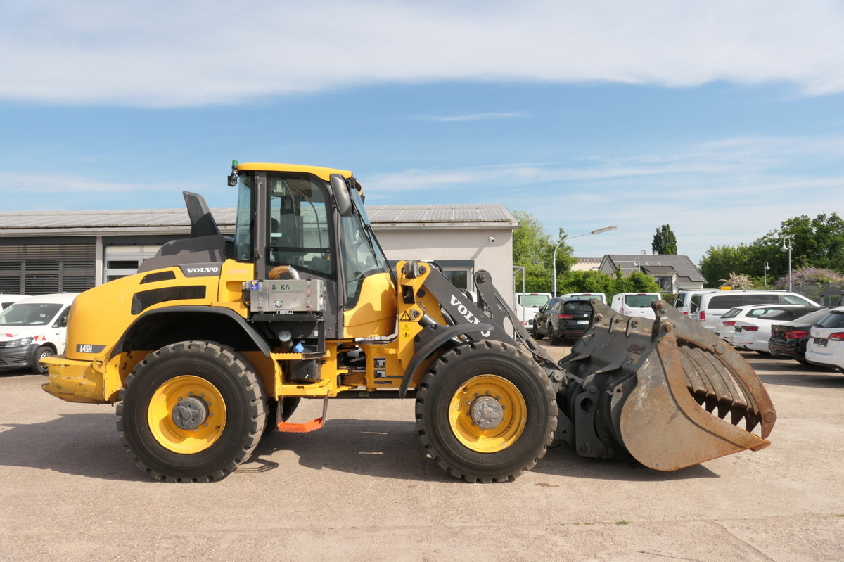 Wheel loader VOLVO L45H