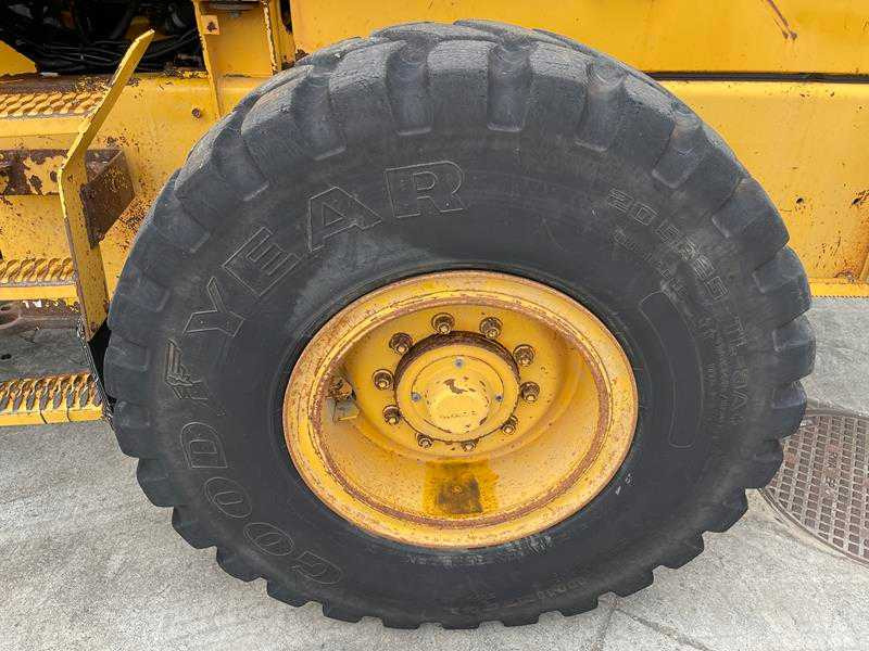Wheel loader VOLVO - L70C - SHOVEL