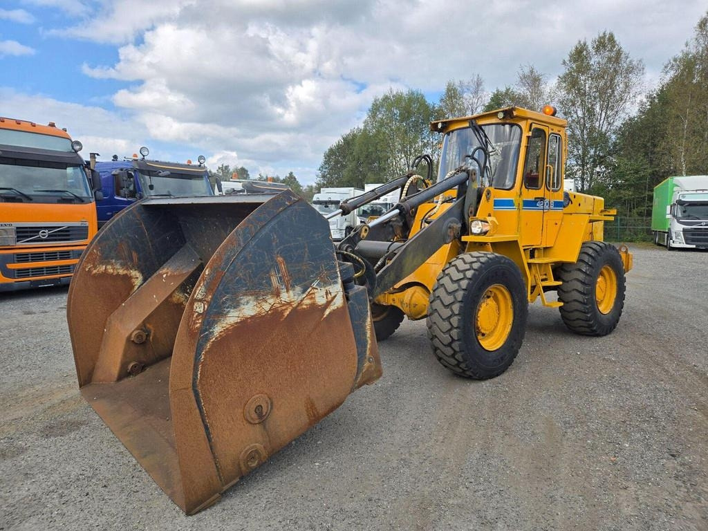 Wheel loader Volvo 4200B