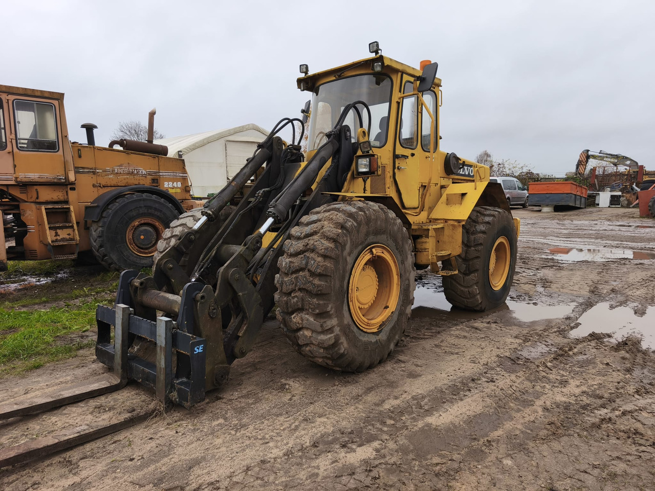 Wheel loader Volvo 4400