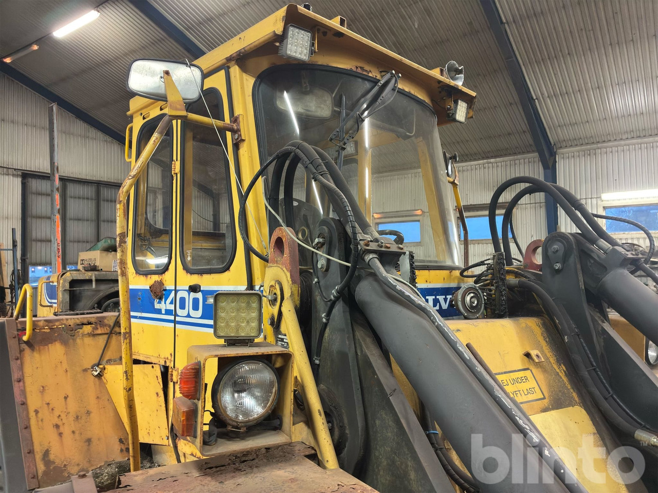 Wheel loader Volvo 4400