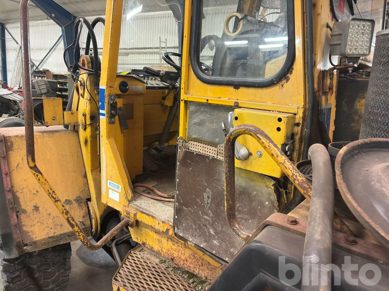 Wheel loader Volvo 4400