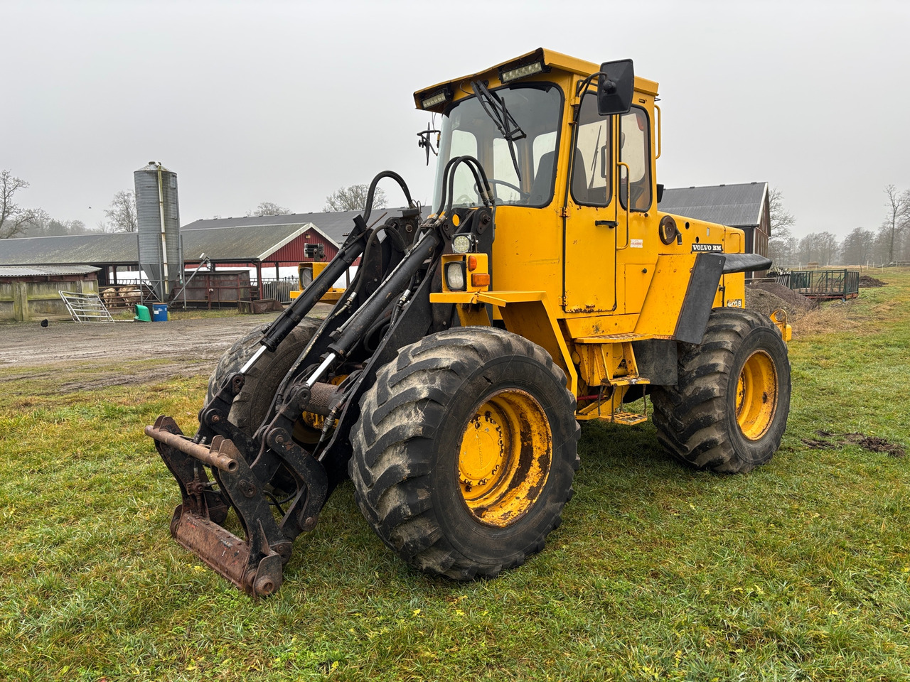 Wheel loader Volvo BM 4200 B